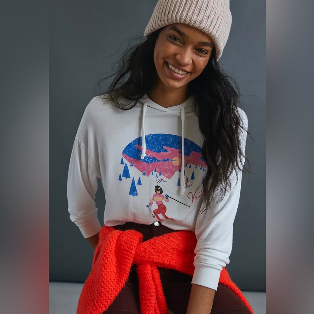 Anthropologie Ski Girl Cropped Hoodie Aspen Lightweight Graphic Pink Blue White